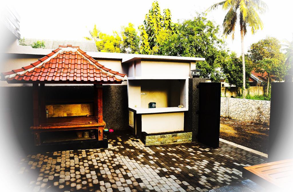 Lazy Inn Kuta  Ngoại thất bức ảnh